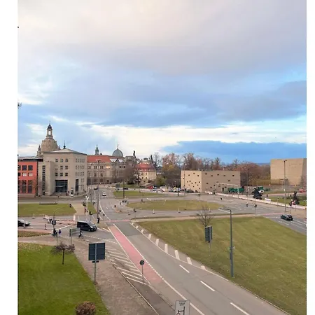 Center 2 Design Apartment *